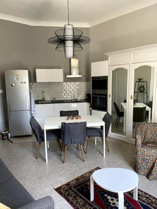 101 Pyrenees Palace Appartement Bagneres-de-Luchon Ngoại thất bức ảnh