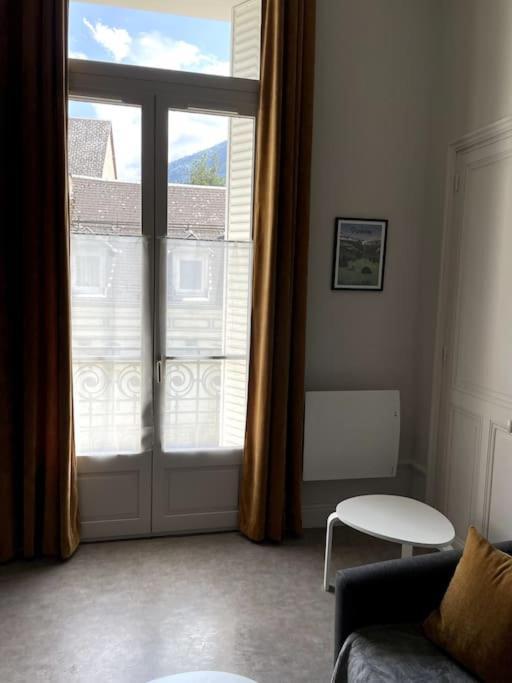 101 Pyrenees Palace Appartement Bagneres-de-Luchon Ngoại thất bức ảnh
