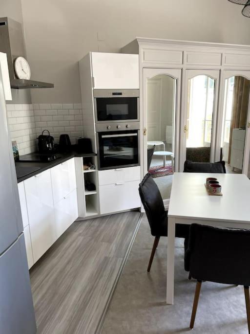 101 Pyrenees Palace Appartement Bagneres-de-Luchon Ngoại thất bức ảnh